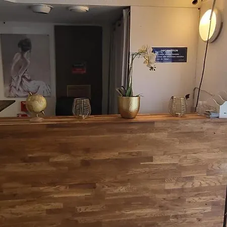 Hotel Fleurines Hotel 3*